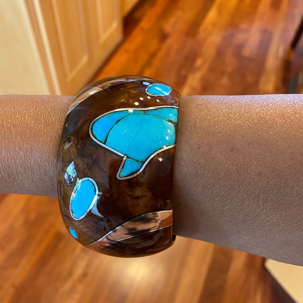 Bangle Bracelet Designed and made by: James Rhodes